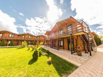 Стандартный трехместный номер в Гостинице Хуторок Resort